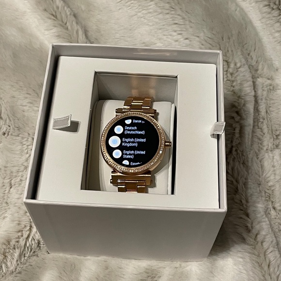 Michael Kors Access Pave Sofie Smartwatch - Picture 2 of 2